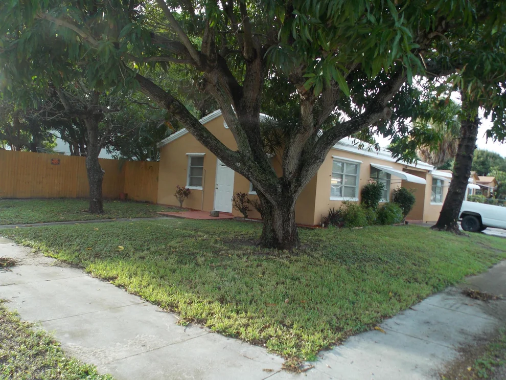 Unit for sale at 315 SE 12th Avenue, Boynton Beach, FL 33435