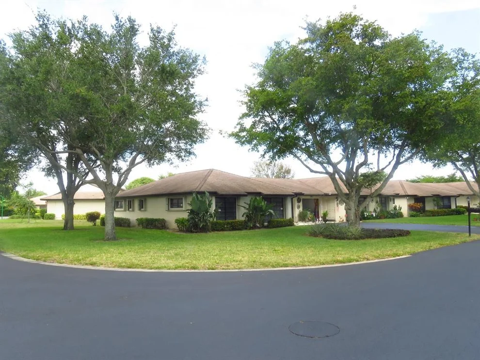 Unit for sale at 4872 Dovewood Circle, Boynton Beach, FL 33436