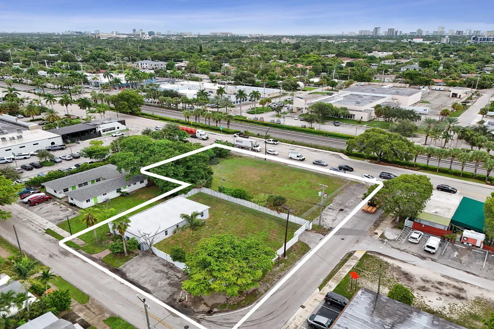 Unit for sale at 3301 N Dixie Highway, Oakland Park, FL 33334