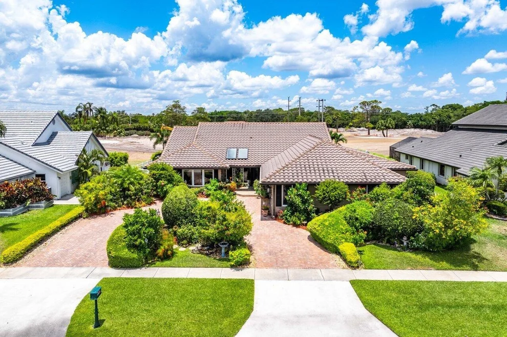 Unit for sale at 10892 Boca Woods Lane, Boca Raton, FL 33428