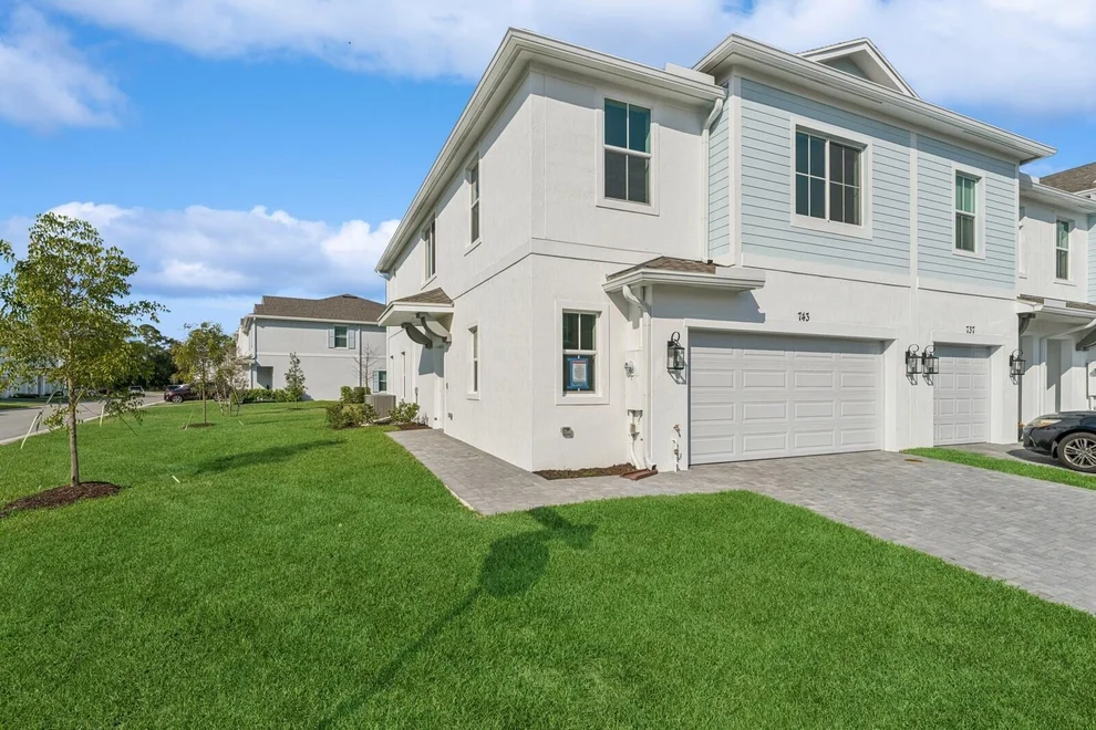Unit for sale at 743 NE Hawks Ridge Way, Port St Lucie, FL 34983