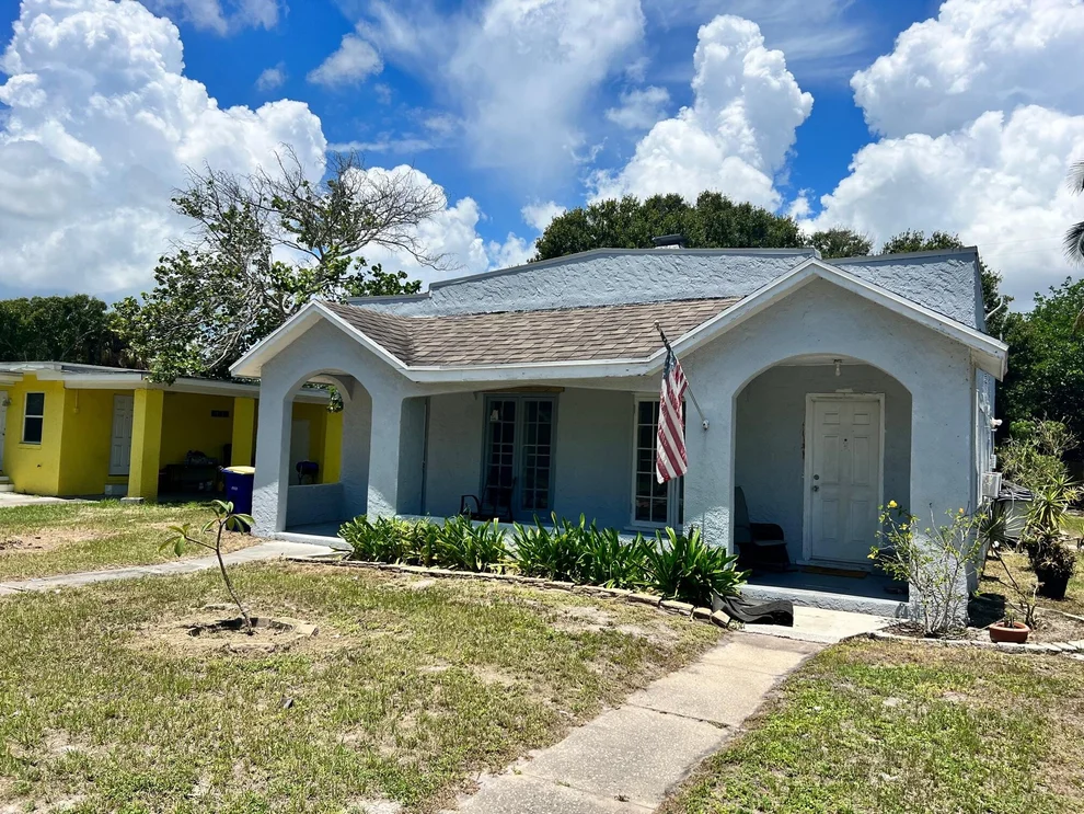 Unit for sale at 1109 Colonial Road, Fort Pierce, FL 34950