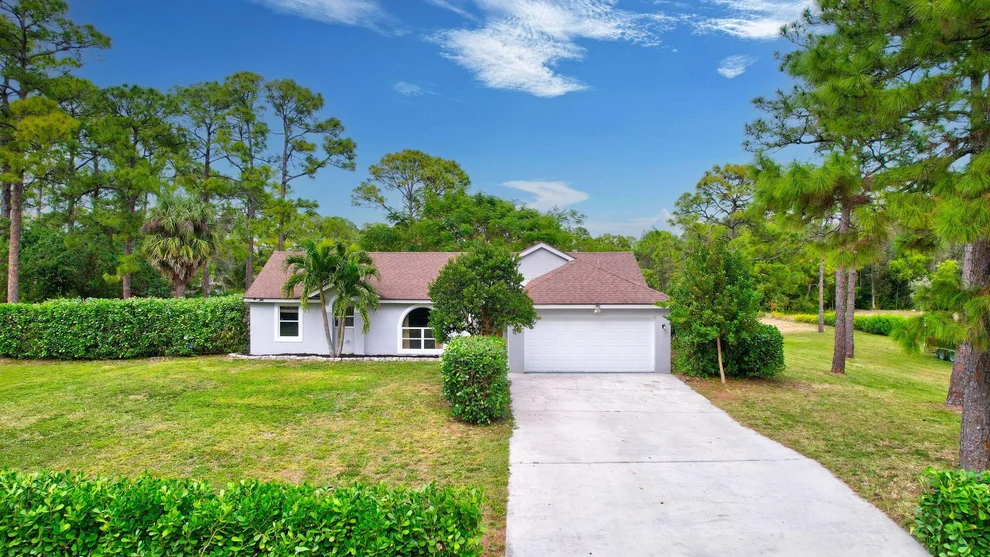 Unit for sale at 16931 N 86th Street N, The Acreage, FL 33470