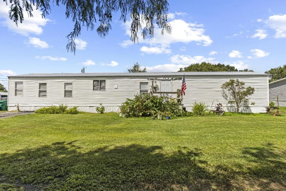 Unit for sale at 6585 NE 7th Street, Okeechobee, FL 34974
