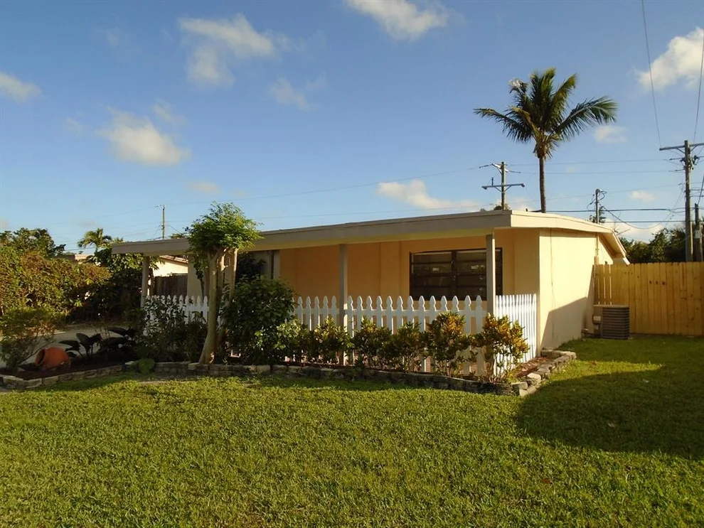 Unit for sale at 5624 Purdy Lane, West Palm Beach, FL 33415