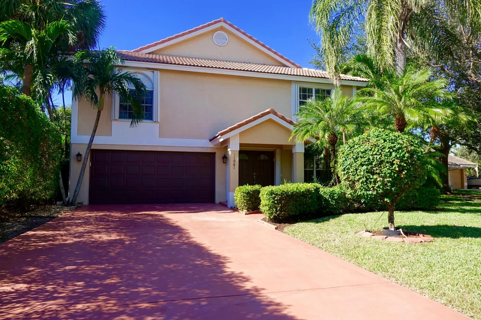 Unit for sale at 11061 Lakeaire Circle, Boca Raton, FL 33498