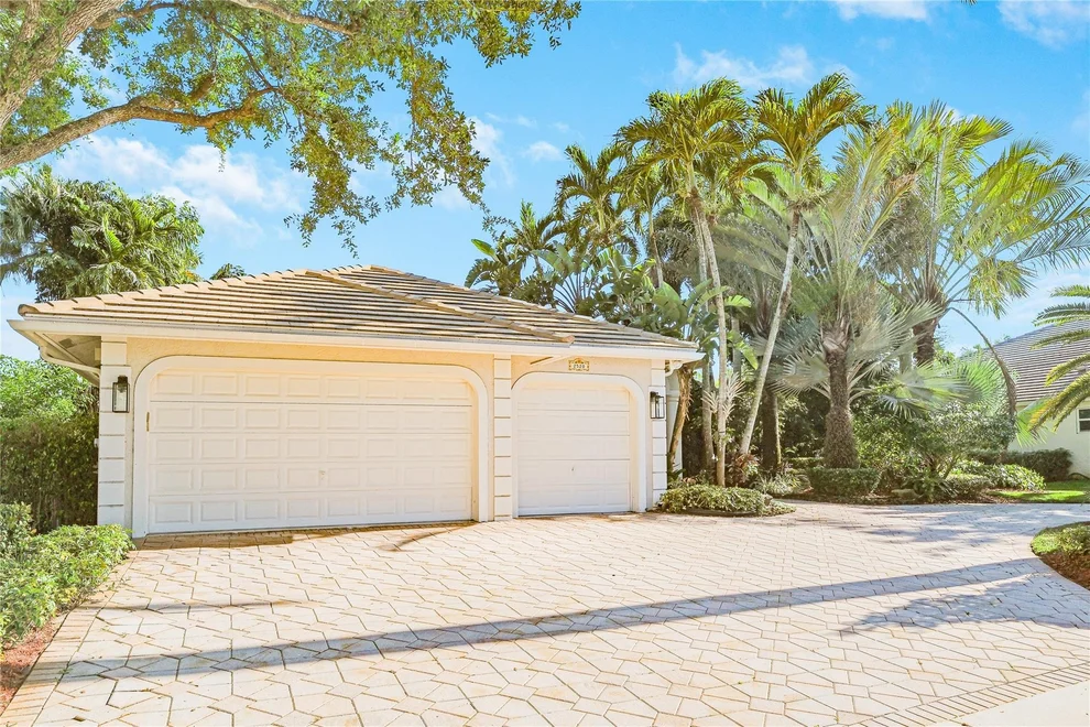 Unit for sale at 2520 Princeton Court, Weston, FL 33327