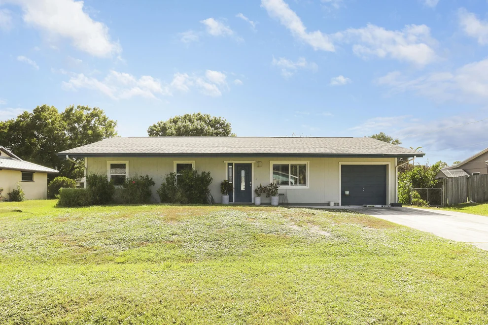 Unit for sale at 5601 Palm Drive, Fort Pierce, FL 34982