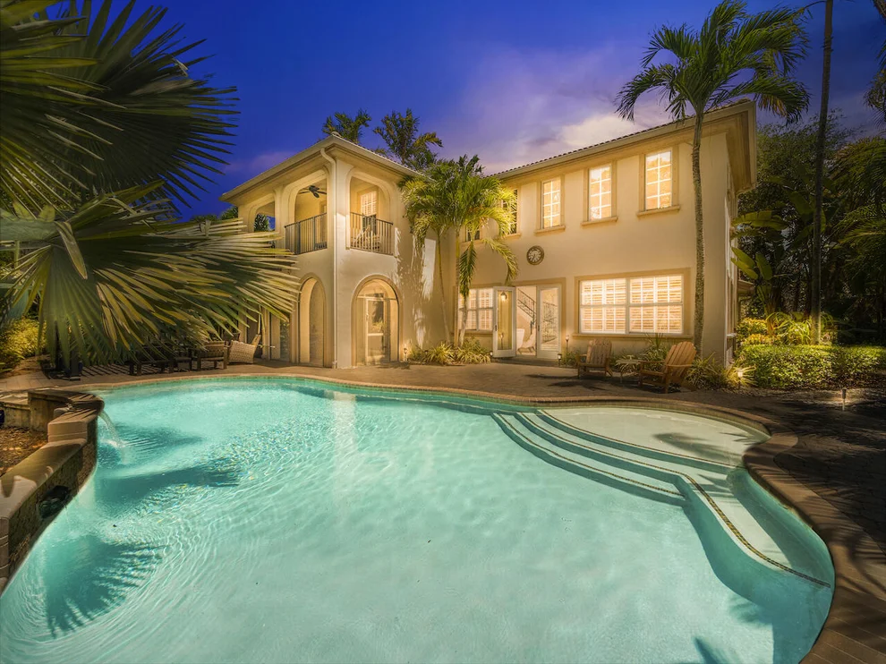 Unit for sale at 932 Mill Creek Drive, Palm Beach Gardens, FL 33410