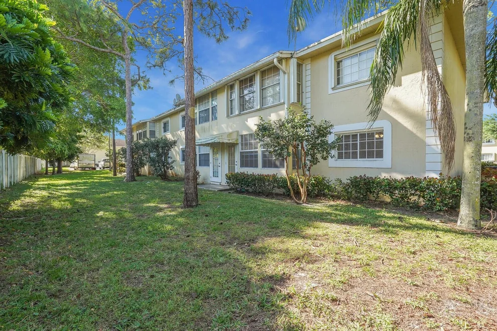 Unit for sale at 1701 Palm Beach Trace Drive, Royal Palm Beach, FL 33411