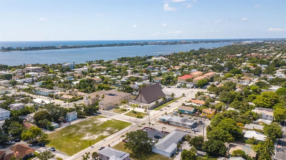 Unit for sale at 612 2nd Avenue S, Lake Worth Beach, FL 33460