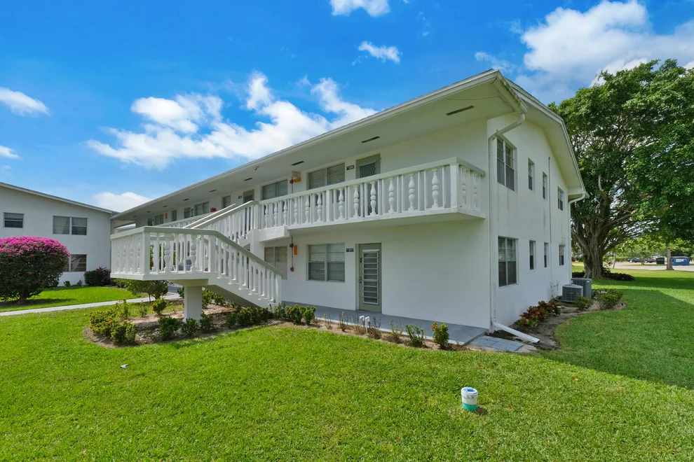Unit for sale at 389 Markham R, Deerfield Beach, FL 33442