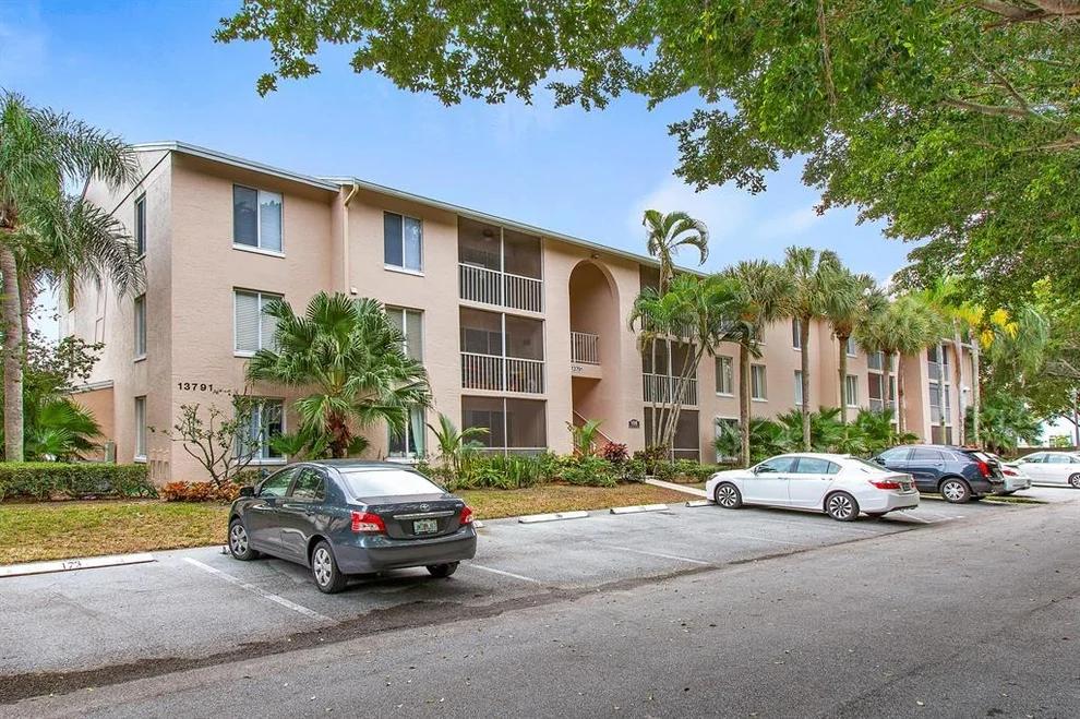 Unit for sale at 13791 Oneida Drive, Delray Beach, FL 33446