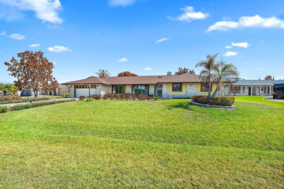Unit for sale at 122 N Naranja Avenue, Port St Lucie, FL 34983