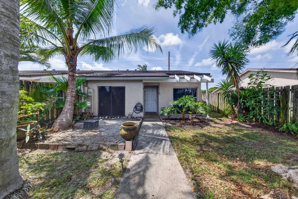 Unit for sale at 1036 E Lakes Drive, Pompano Beach, FL 33064