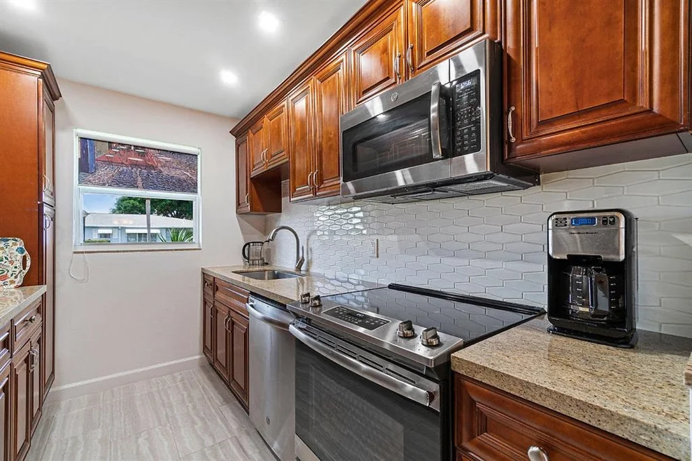 Unit for sale at 140 South Boulevard, Boynton Beach, FL 33435