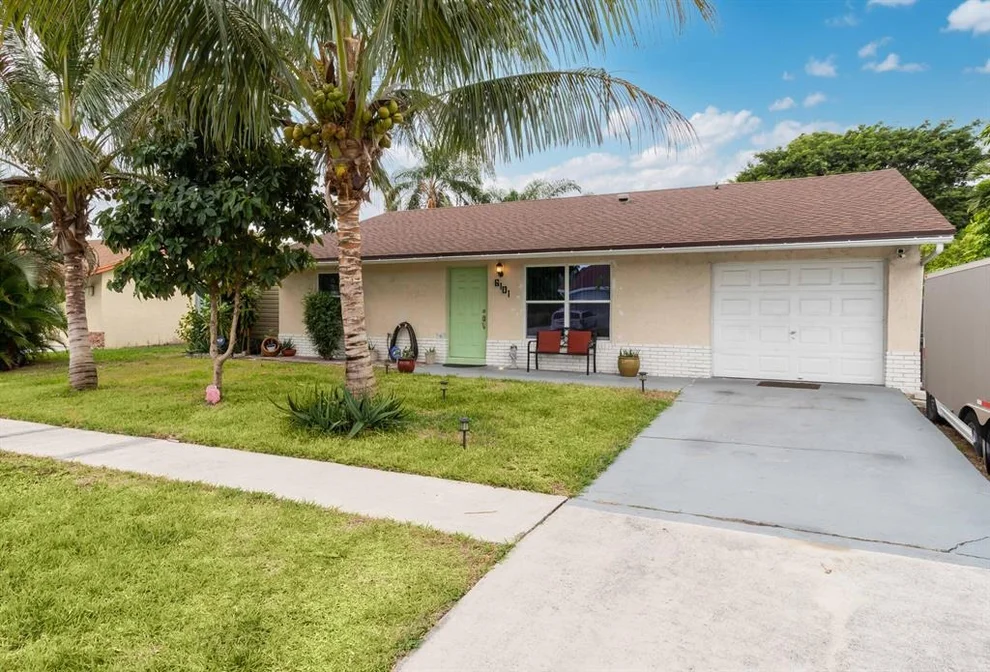 Unit for sale at 6101 Carthage Circle S, Lake Worth, FL 33463