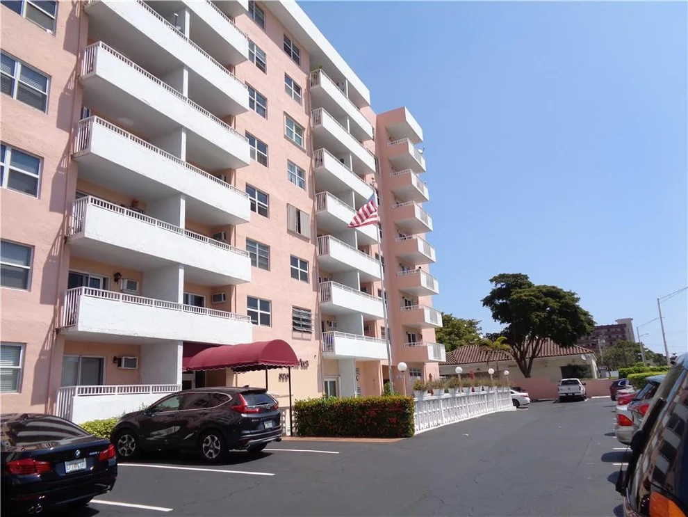 Unit for sale at 3201 NE 14th Street Causeway, Pompano Beach, FL 33062