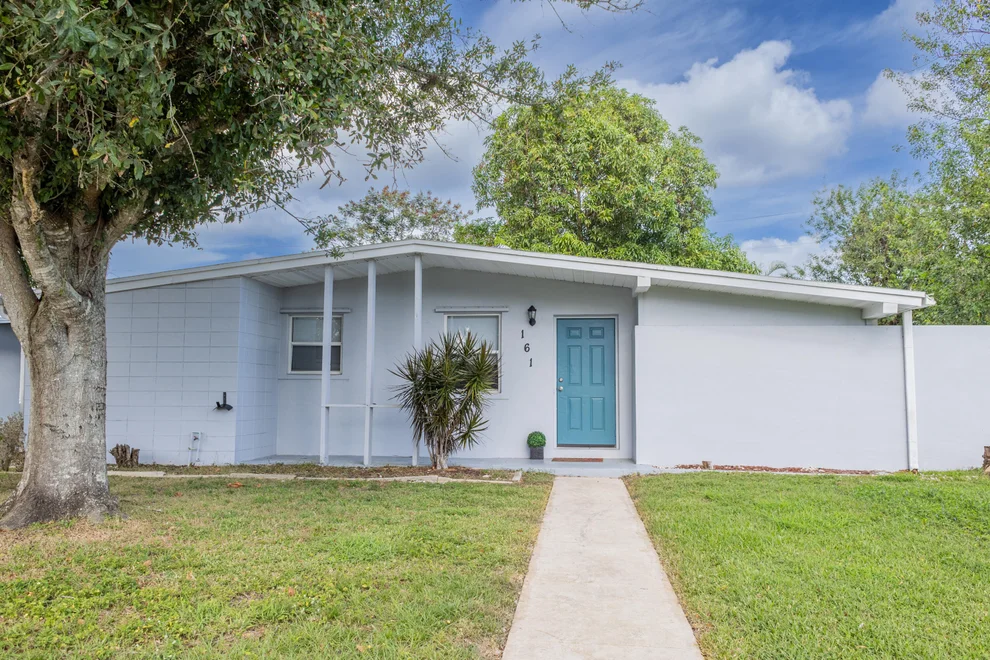 Unit for sale at 161 SE Bonita Court, Port St Lucie, FL 34983