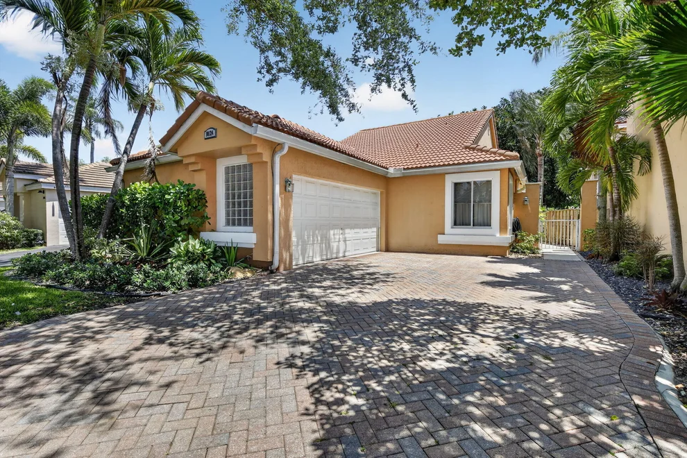 Unit for sale at 10124 NW 4th Street, Plantation, FL 33324