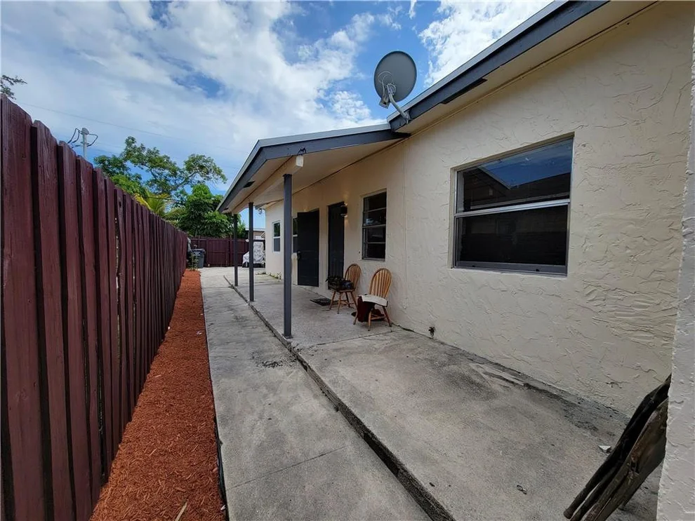 Unit for sale at 2220 Charleston Street, Hollywood, FL 33020