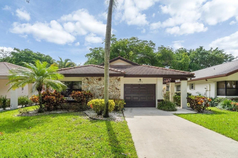 Unit for sale at 4844 Boxwood Circle, Boynton Beach, FL 33436