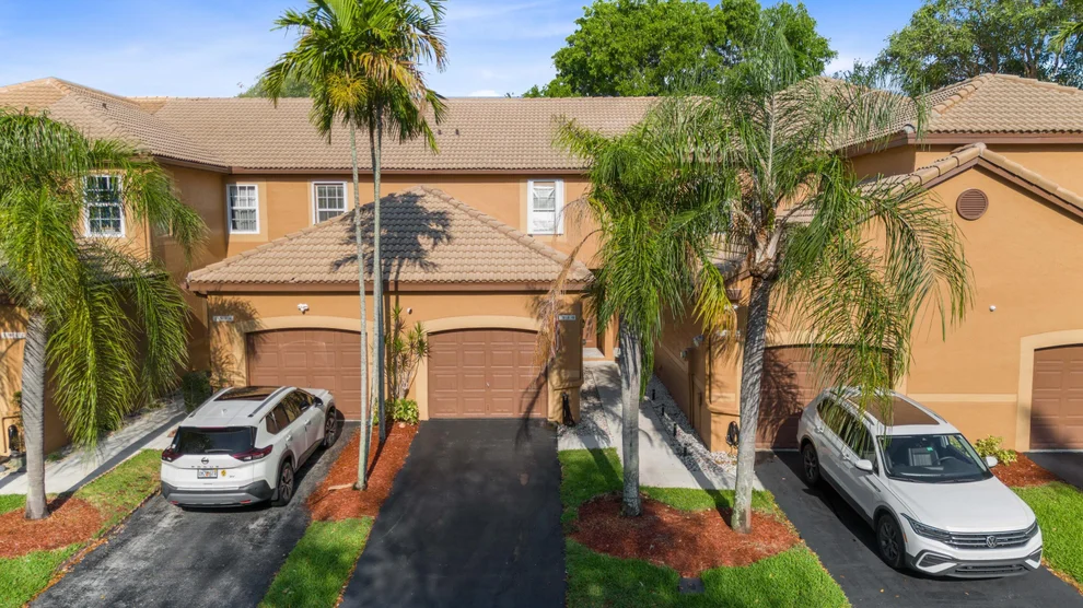 Unit for sale at 1530 Coronado Road, Weston, FL 33327