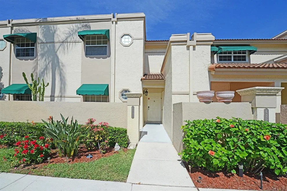 Unit for sale at 6731 Via Regina, Boca Raton, FL 33433