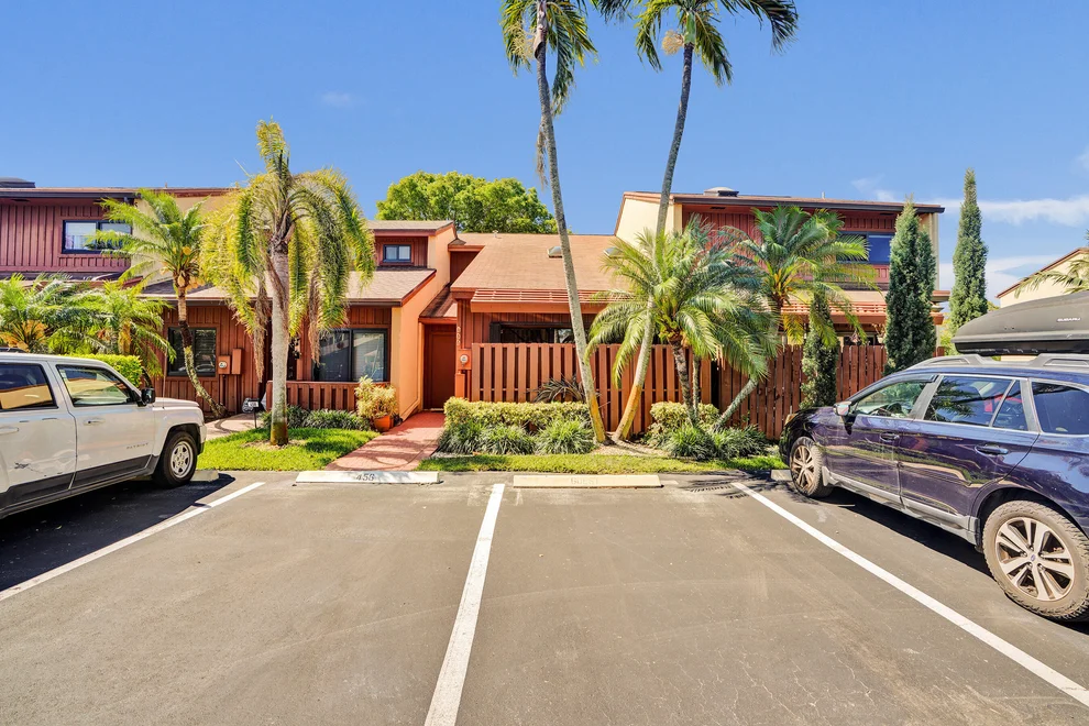 Unit for sale at 456 SE 14th Street, Dania Beach, FL 33004