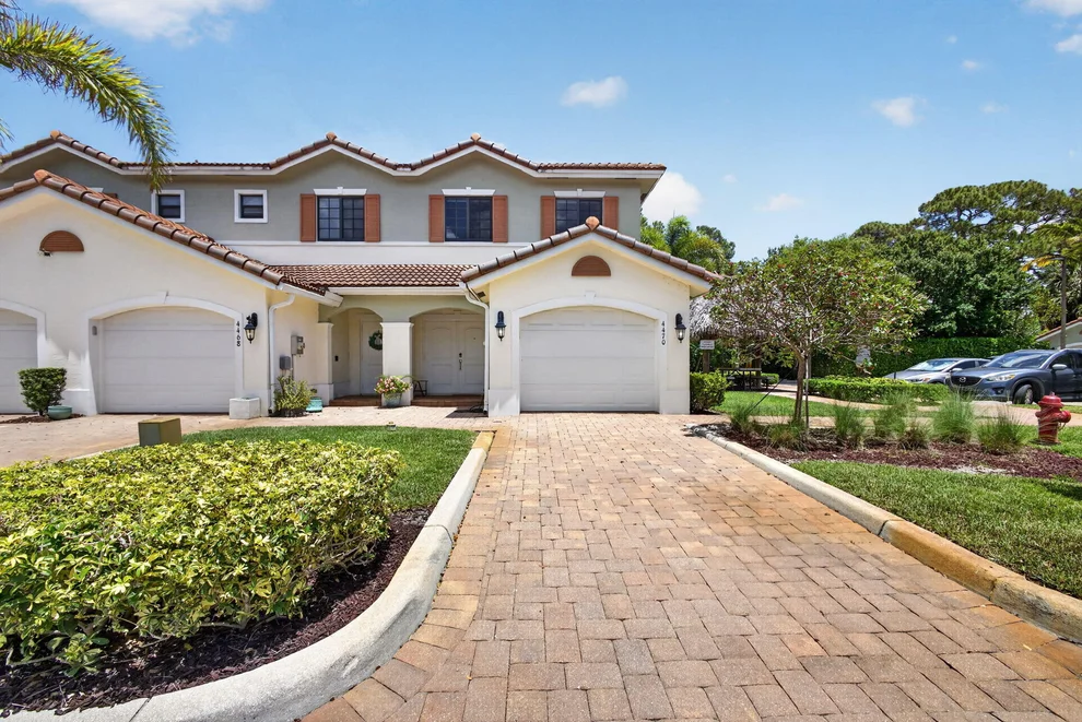 Unit for sale at 4470 Leo Lane, Riviera Beach, FL 33410