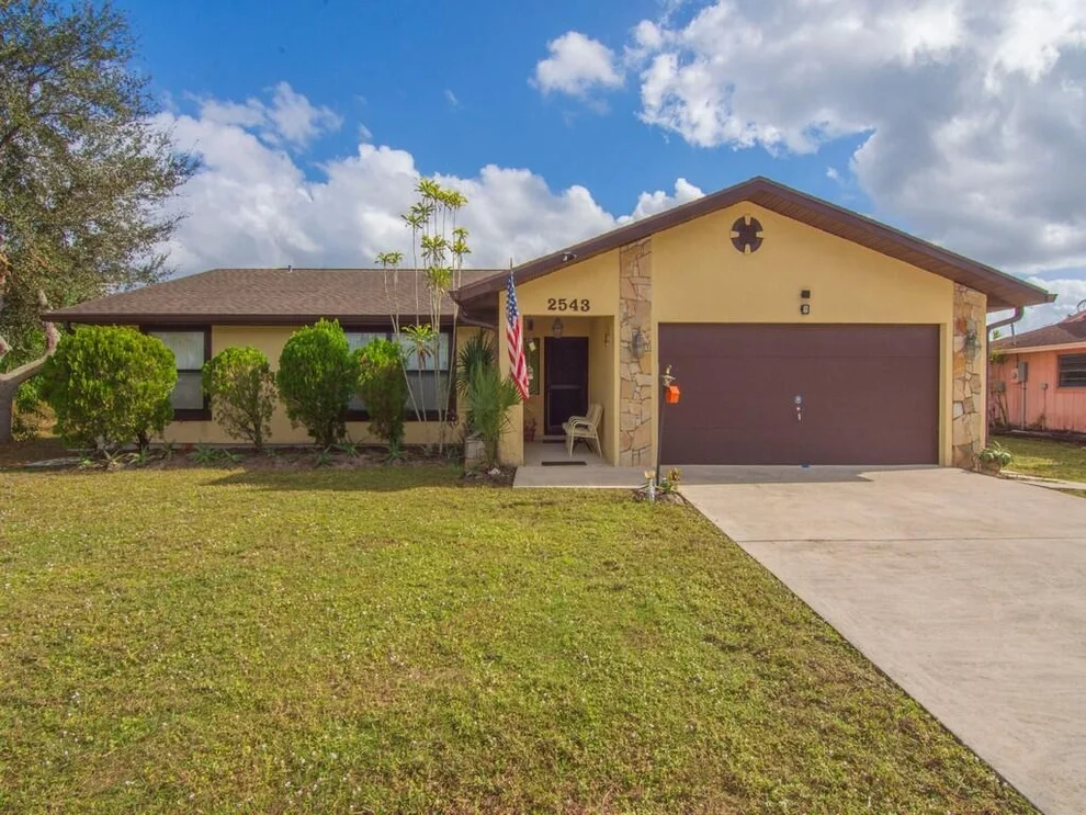 Unit for sale at 2543 SE Price Court, Port St Lucie, FL 34984