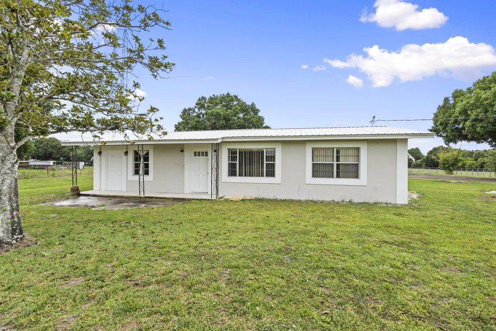 Unit for sale at 4072 NW 18th Street, Okeechobee, FL 34972
