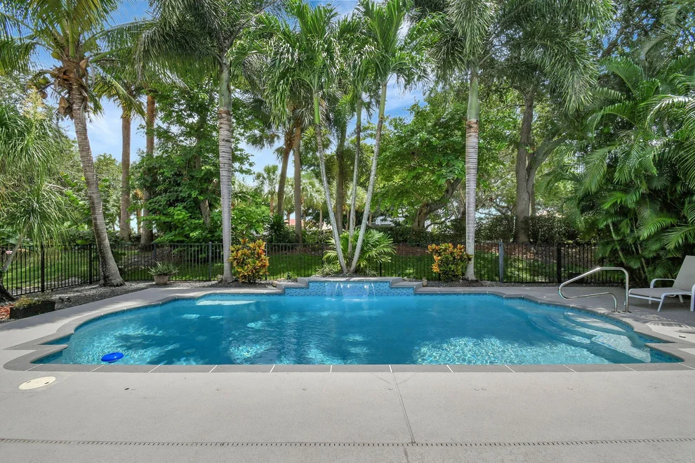 Unit for sale at 6610 Waverly Lane, Lake Worth, FL 33467