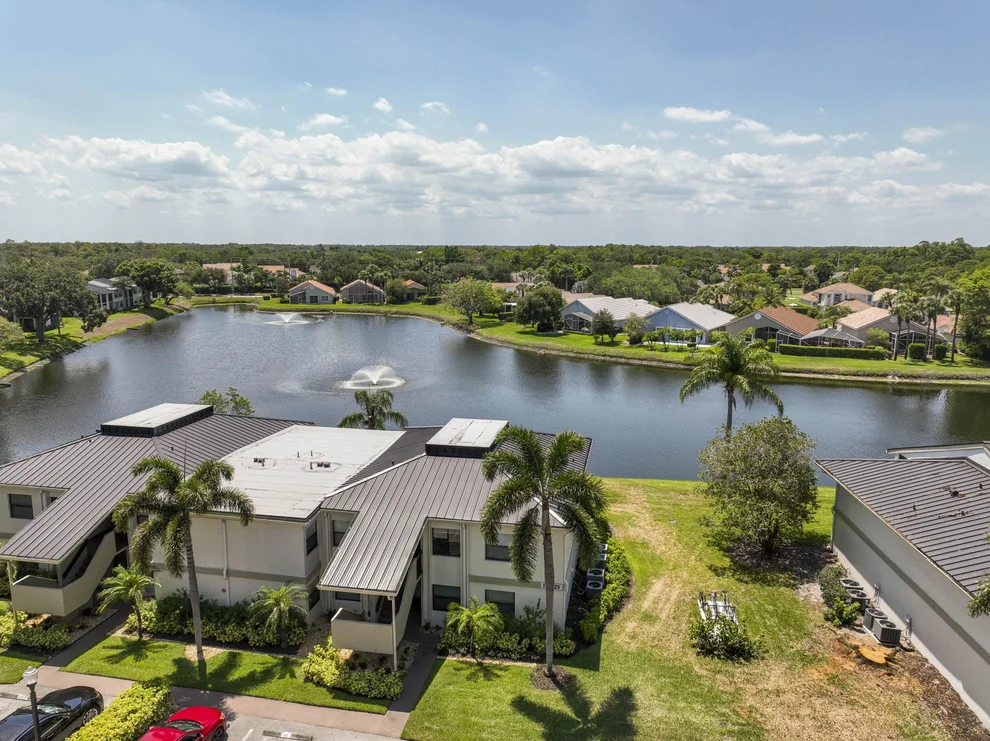 Unit for sale at 12829 Briarlake Drive, Palm Beach Gardens, FL 33418
