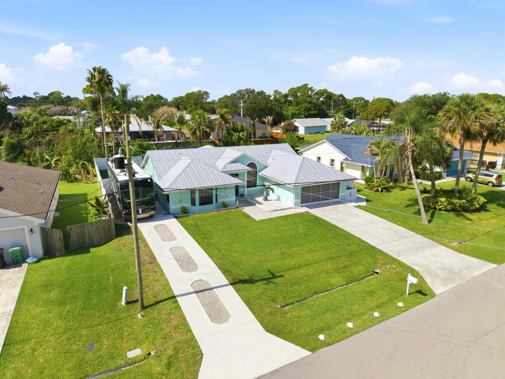 Unit for sale at 532 SE Majestic Terrace, Port St Lucie, FL 34983