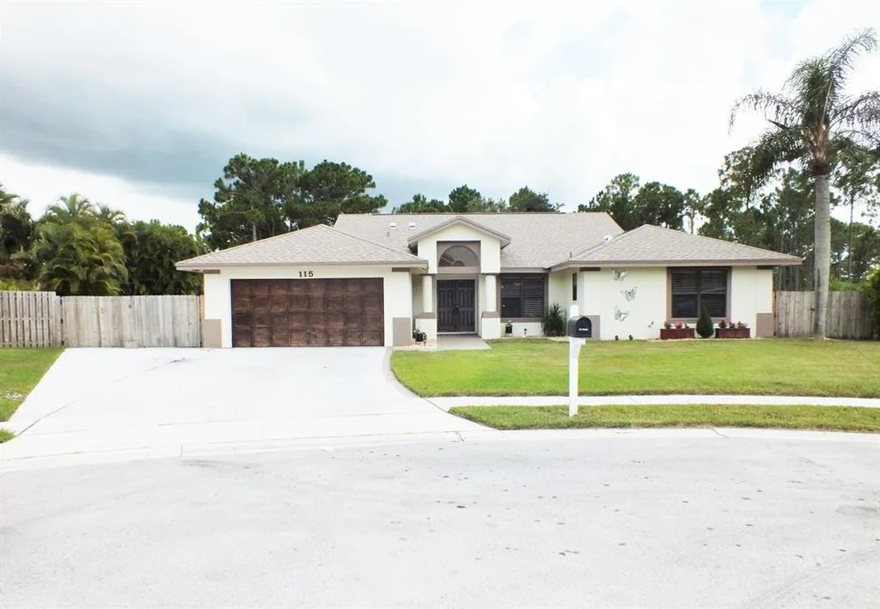 Unit for sale at 115 Laurel Way, Royal Palm Beach, FL 33411