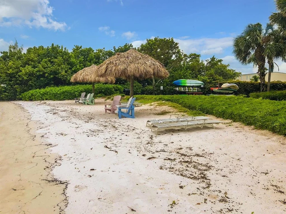Unit for sale at 1000 Scotia Drive, Hypoluxo, FL 33462