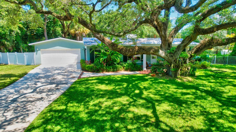 Unit for sale at 1001 SW 21st Street, Boca Raton, FL 33486