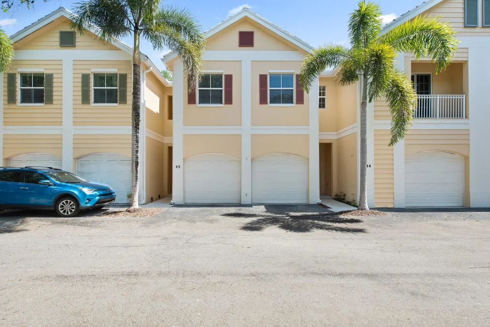 Unit for sale at 531 SW 18th Avenue, Fort Lauderdale, FL 33312