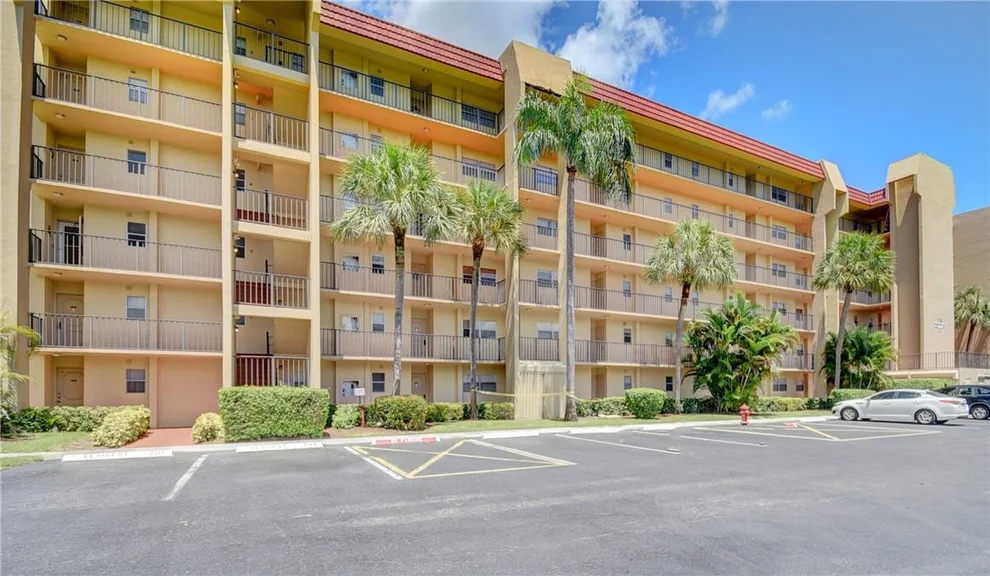 Unit for sale at 3755 Via Poinciana, Lake Worth Beach, FL 33467