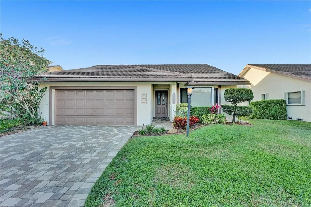 Unit for sale at 1485 Lakeview Circle, Coral Springs, FL 33071