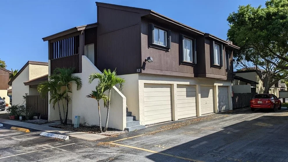 Unit for sale at 5284 Bosque Lane, West Palm Beach, FL 33415