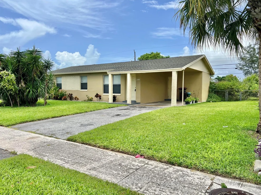 Unit for sale at 2401 Avenue H E, Riviera Beach, FL 33404