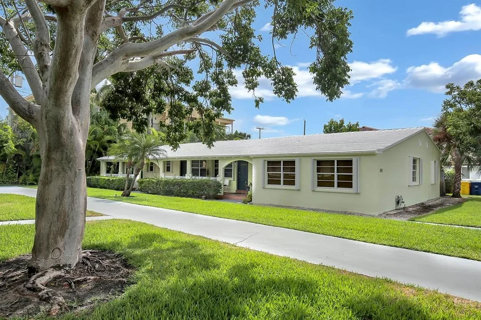 Unit for sale at 444 NE Wavecrest Way, Boca Raton, FL 33432