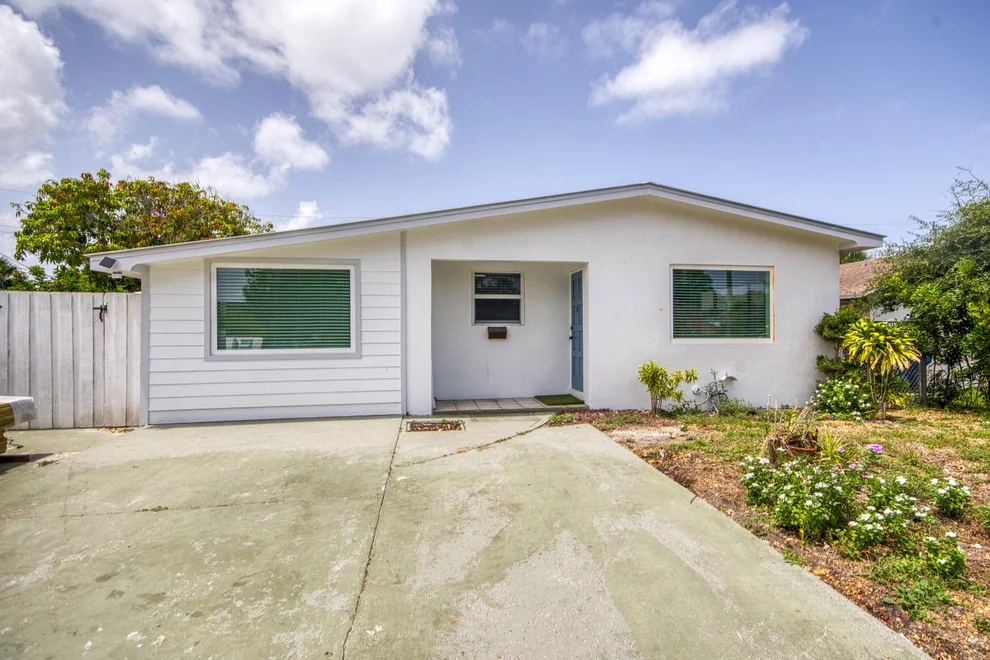Unit for sale at 950 W 36th Street, Riviera Beach, FL 33404