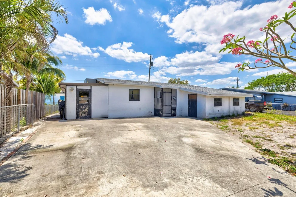 Unit for sale at 1000 NE 52nd Court, Deerfield Beach, FL 33064