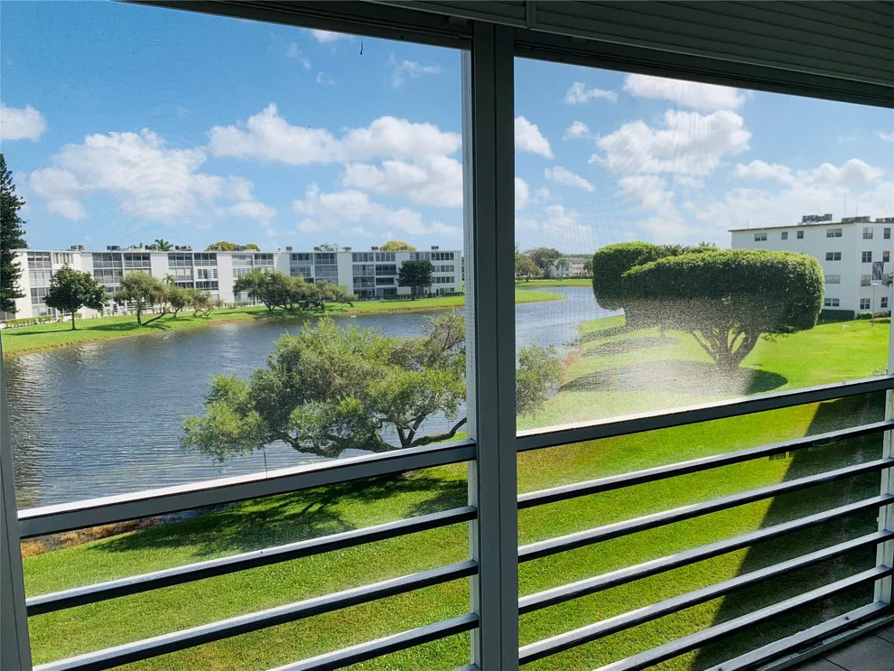 Unit for sale at 3025 Guildford B, Boca Raton, FL 33434