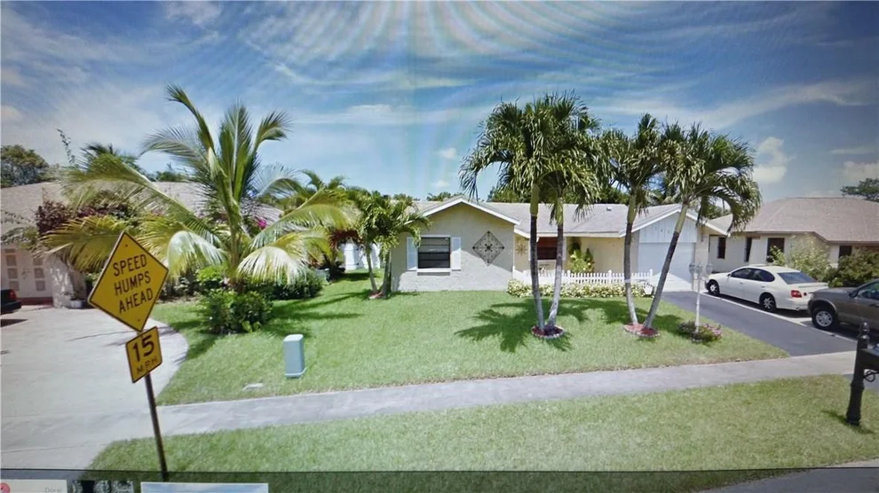 Unit for sale at 1421 SW 74th Avenue, North Lauderdale, FL 33068