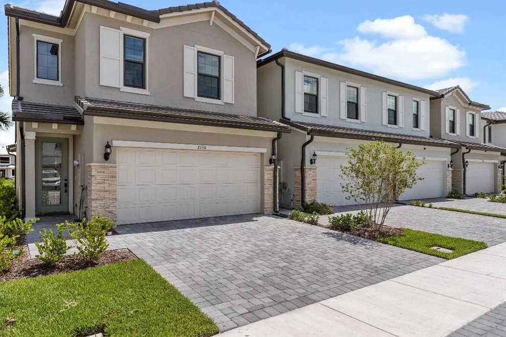 Unit for sale at 2150 Appleton Circle N, Oakland Park, FL 33309