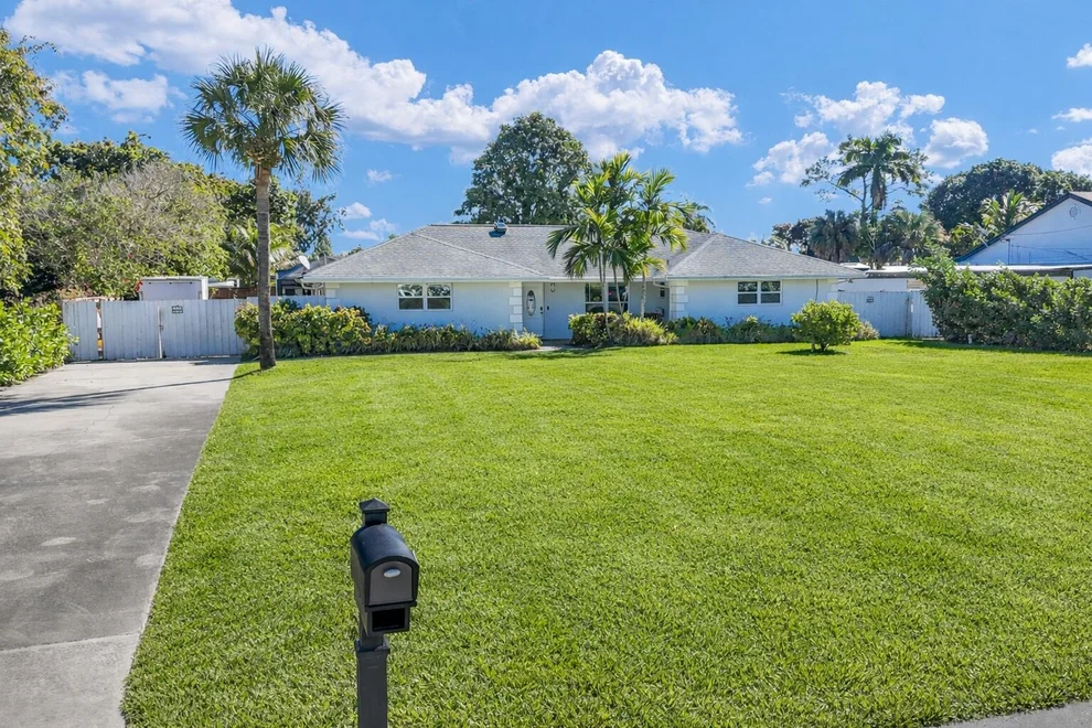 Unit for sale at 3150 Gulfstream Road, Palm Springs, FL 33461